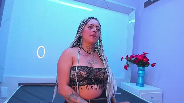 Snapshot of Sweetsinsn_ chatting on 27, 10, 2025 Sweetsinsn  online show from 27, 10, 2025