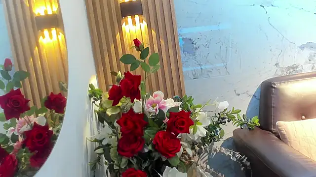 Snapshot of Nayla_Monroee chatting on 26, 11, 2025 Nayla Monroee online show from 26, 11, 2025