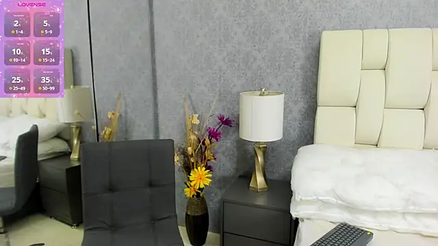 Snapshot of Luna_Bella3 chatting on 31, 10, 2025 Luna Bella3 online show from 31, 10, 2025