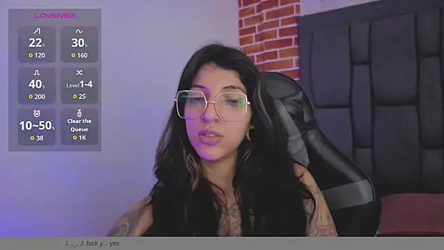 Snapshot of ghostwomaan chatting on 5, 11, 2025 ghostwomaan online show from 5, 11, 2025