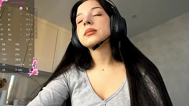 Snapshot of AngilaDoyal chatting on 16, 12, 2025 AngilaDoyal online show from 16, 12, 2025