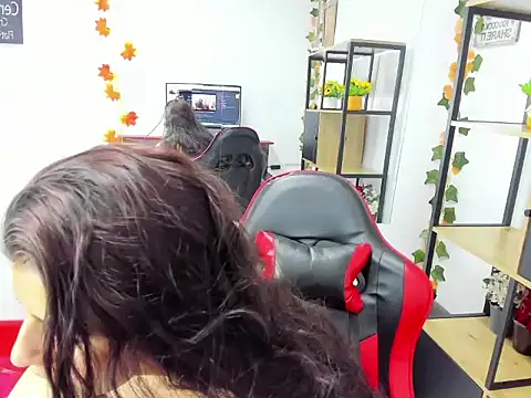 Snapshot of Allana_Collins_ chatting on 28, 10, 2025 Allana Collins online show from 28, 10, 2025