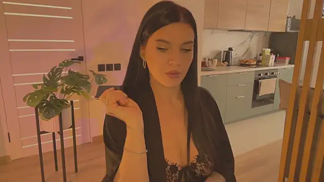 Snapshot of Angelsweetshy chatting on 26, 10, 2025 Angelsweetshy online show from 26, 10, 2025