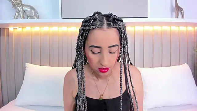 violett rabbit  online show from 13, 11, 2025