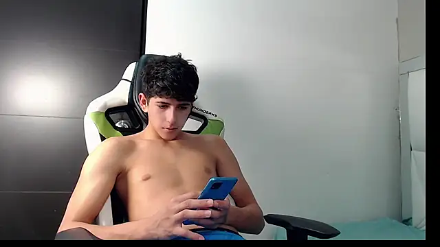 Snapshot of Cash_G_ chatting on 15, 11, 2025 Cash G online show from 15, 11, 2025