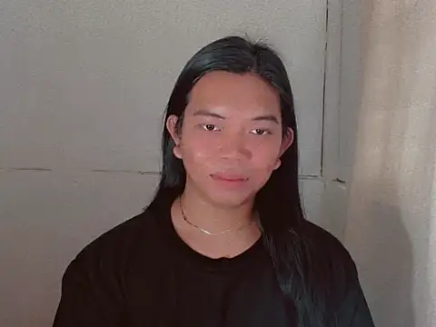 urlovely selena online show from 28, 10, 2025