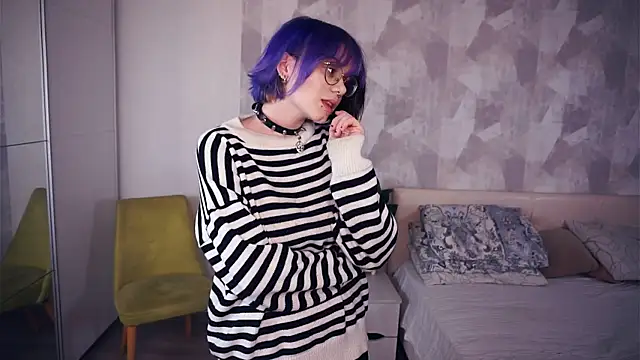 Snapshot of KellePourier chatting on 31, 10, 2025 KellePourier online show from 31, 10, 2025