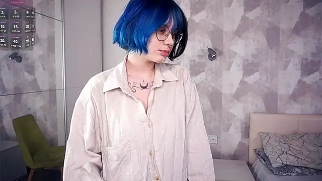 Snapshot of KellePourier chatting on 9, 11, 2025 KellePourier online show from 9, 11, 2025