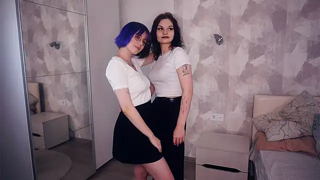 Snapshot of KellePourier chatting on 19, 11, 2025 KellePourier online show from 19, 11, 2025