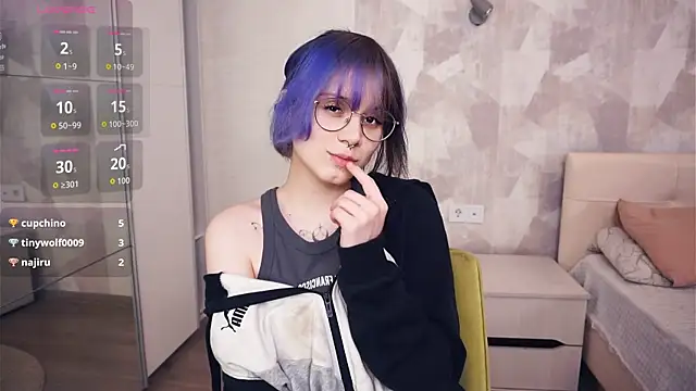 Snapshot of KellePourier chatting on 28, 11, 2025 KellePourier online show from 28, 11, 2025