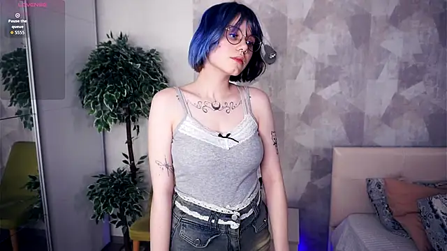 Snapshot of KellePourier chatting on 16, 12, 2025 KellePourier online show from 16, 12, 2025