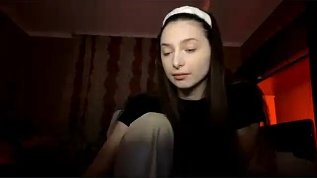 Snapshot of Poly_Falkony chatting on 30, 10, 2025 Poly Falkony online show from 30, 10, 2025