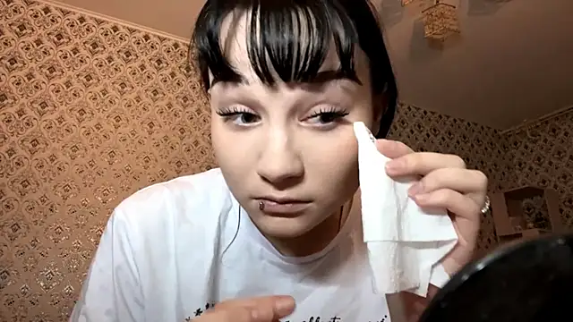 Snapshot of SofiaDreams09 chatting on 28, 10, 2025 SofiaDreams09 online show from 28, 10, 2025