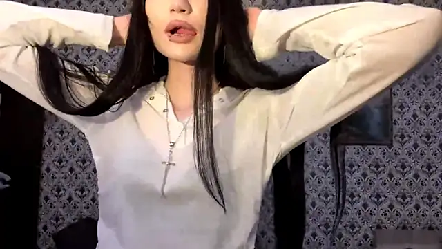 Snapshot of SofiaDreams09 chatting on 17, 11, 2025 SofiaDreams09 online show from 17, 11, 2025