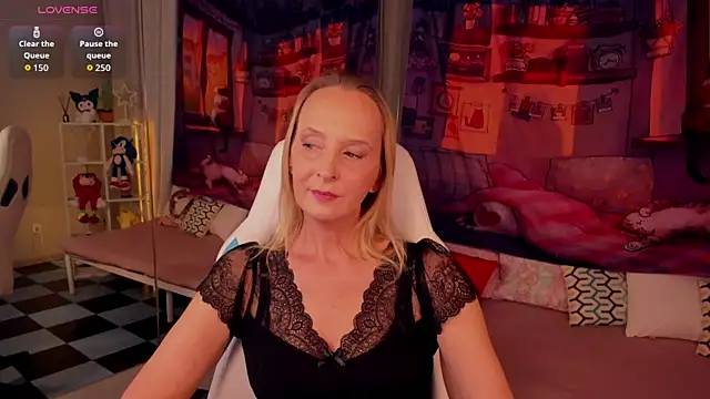 ScarlettPalmer online show from 20, 12, 2025