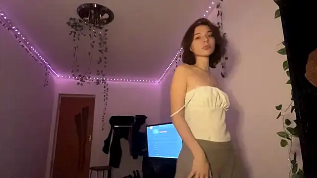 Snapshot of LilithFlamey chatting on 16, 11, 2025 LilithFlamey online show from 16, 11, 2025