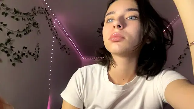 Snapshot of LilithFlamey chatting on 23, 11, 2025 LilithFlamey online show from 23, 11, 2025