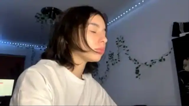 Snapshot of LilithFlamey chatting on 25, 11, 2025 LilithFlamey online show from 25, 11, 2025