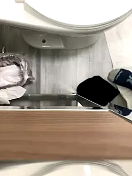 Snapshot of Coolshirt25 chatting on 4, 11, 2025 Coolshirt25 online show from 4, 11, 2025