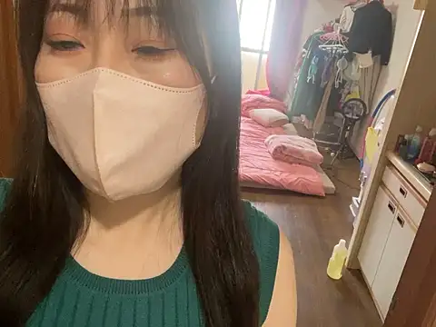 Snapshot of hitomi_desu chatting on 16, 11, 2025 hitomi desu online show from 16, 11, 2025