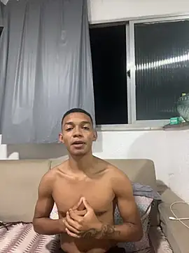 Snapshot of Novinho_sb7 chatting on 28, 10, 2025 Novinho sb7 online show from 28, 10, 2025