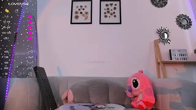 Snapshot of Oceane16_ chatting on 10, 11, 2025 Oceane16 online show from 10, 11, 2025