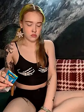 mattiethebaddieee online show from 17, 12, 2025