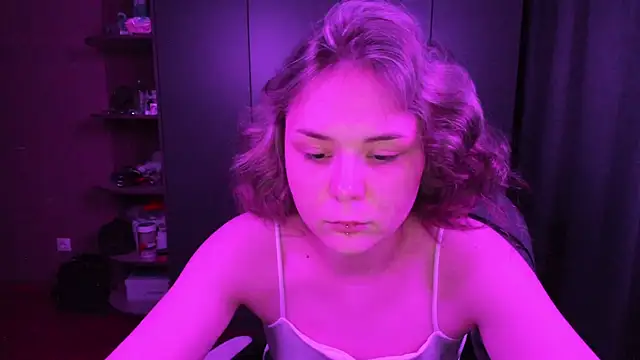 sophia lix online show from 10, 11, 2025