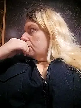 Snapshot of Lana-murr chatting on 28, 10, 2025 Lana-murr online show from 28, 10, 2025