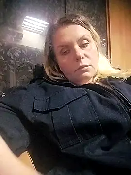 Snapshot of Lana-murr chatting on 5, 11, 2025 Lana-murr online show from 5, 11, 2025