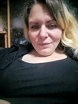 Snapshot of Lana-murr chatting on 9, 11, 2025 Lana-murr online show from 9, 11, 2025