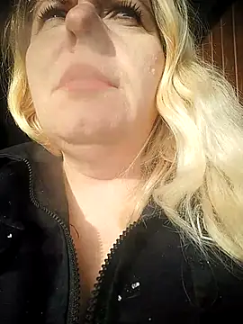 Snapshot of Lana-murr chatting on 25, 11, 2025 Lana-murr online show from 25, 11, 2025