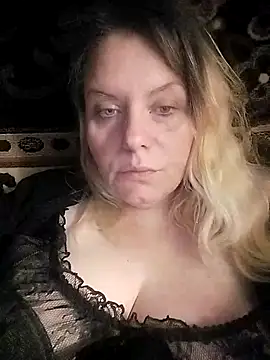 Snapshot of Lana-murr chatting on 27, 11, 2025 Lana-murr online show from 27, 11, 2025