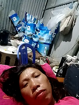 Snapshot of bella-la chatting on 28, 10, 2025 bella-la online show from 28, 10, 2025