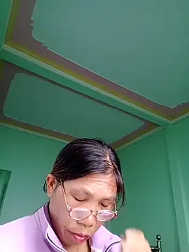 Snapshot of bella-la chatting on 1, 11, 2025 bella-la online show from 1, 11, 2025