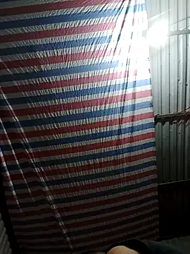 Snapshot of bella-la chatting on 9, 11, 2025 bella-la online show from 9, 11, 2025