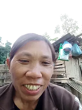 Snapshot of bella-la chatting on 15, 11, 2025 bella-la online show from 15, 11, 2025