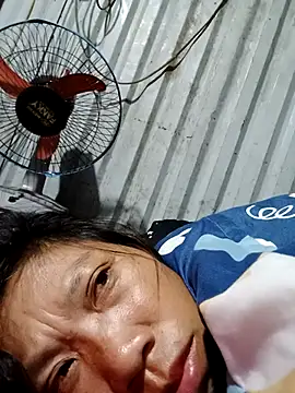 Snapshot of bella-la chatting on 26, 11, 2025 bella-la online show from 26, 11, 2025