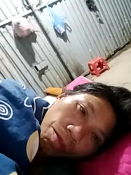 Snapshot of bella-la chatting on 13, 12, 2025 bella-la online show from 13, 12, 2025