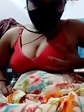 Snapshot of hot_couple_000 chatting on 27, 10, 2025 hot couple 000 online show from 27, 10, 2025