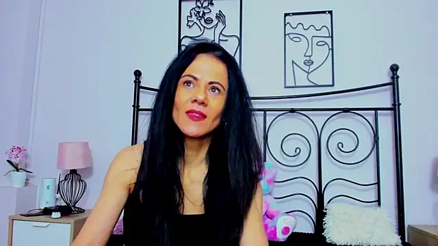 Snapshot of brianaflynt chatting on 2, 11, 2025 brianaflynt online show from 2, 11, 2025