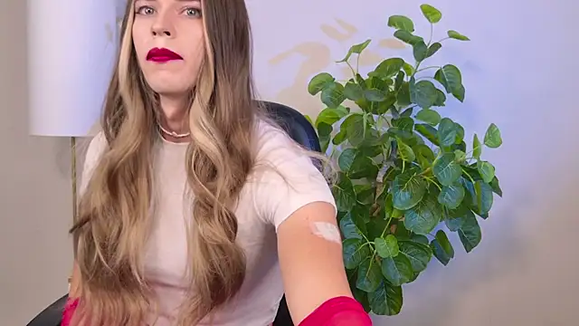 Snapshot of Branda_Kelly chatting on 3, 11, 2025 Branda Kelly online show from 3, 11, 2025