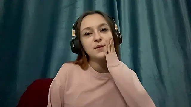 Snapshot of HOTBellakle chatting on 13, 11, 2025 HOTBellakle online show from 13, 11, 2025