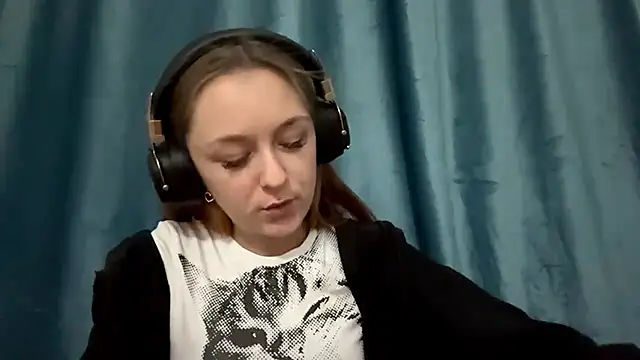 Snapshot of HOTBellakle chatting on 17, 11, 2025 HOTBellakle online show from 17, 11, 2025