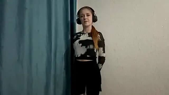 Snapshot of HOTBellakle chatting on 26, 11, 2025 HOTBellakle online show from 26, 11, 2025