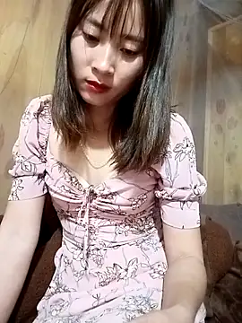 Snapshot of Em_xinh01 chatting on 18, 11, 2025 Em xinh01 online show from 18, 11, 2025