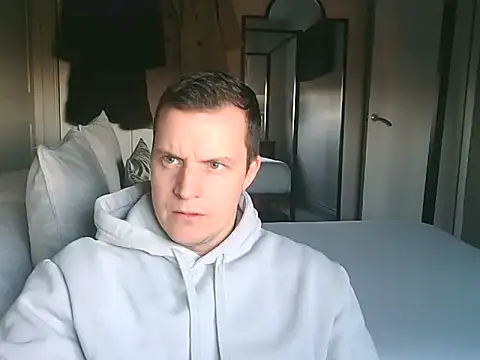 Snapshot of scotsman202513 chatting on 21, 11, 2025 scotsman202513 online show from 21, 11, 2025