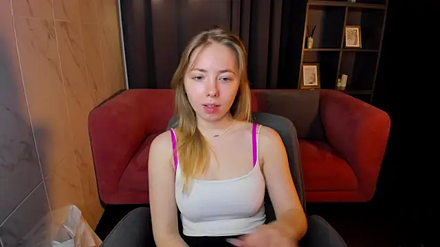 Nora Miller online show from 21, 11, 2025