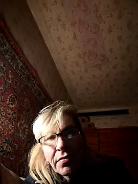 Snapshot of Georgette466 chatting on 24, 11, 2025 Georgette466 online show from 24, 11, 2025