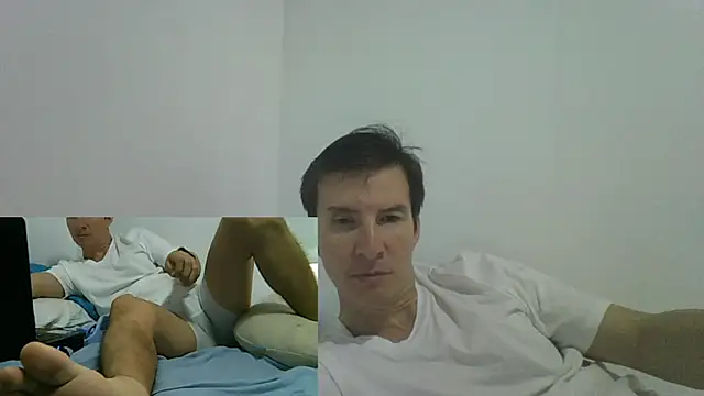 Snapshot of carliesexyman chatting on 12, 11, 2025 carliesexyman online show from 12, 11, 2025